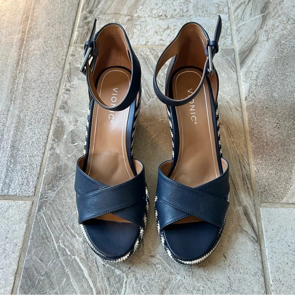 Vionic Marina Navy Stripe Leather Wedge Sandals, Size 9.5 EUC